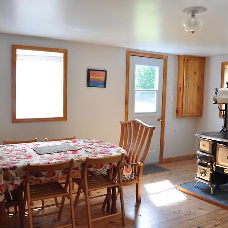 Breton Cove Farmhouse Guest House Indian Brook ภายนอก รูปภาพ